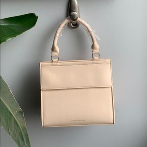 BRAND NEW Modern Picnic Stylish Lunch Bag - Peach